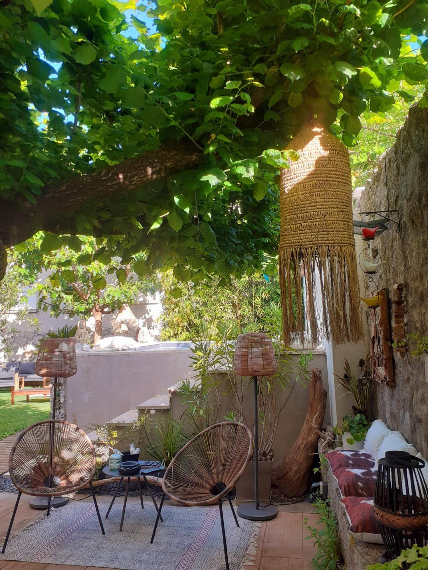 Sous Le Tilleul A Ruoms Buitenkant foto